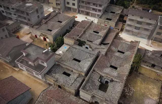 热刺轻取切尔西-星空app官网(图2) 星空官方网站